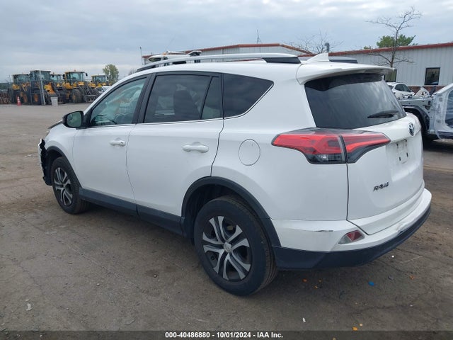 Toyota RAV4 LE 2017 2T3ZFREV9HW326336 Image 3
