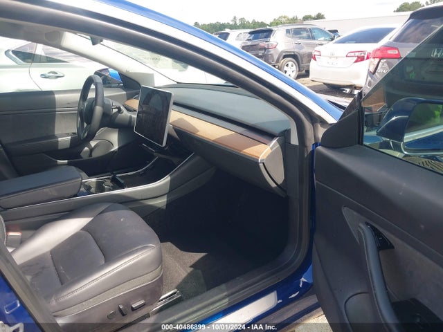 2020 TESLA MODEL 3 5YJ3E1EB3LF664829 Photo 4