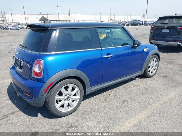 2012 MINI COOPER S WMWSV3C57CTY19736 Photo 3
