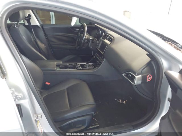 SAJAD4BG7HA955136 Jaguar Xe 25t Premium