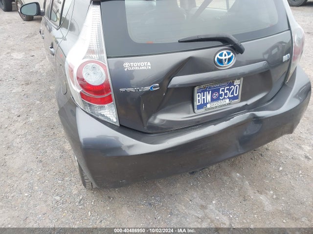 JTDKDTB32E1558410 Toyota Prius C One