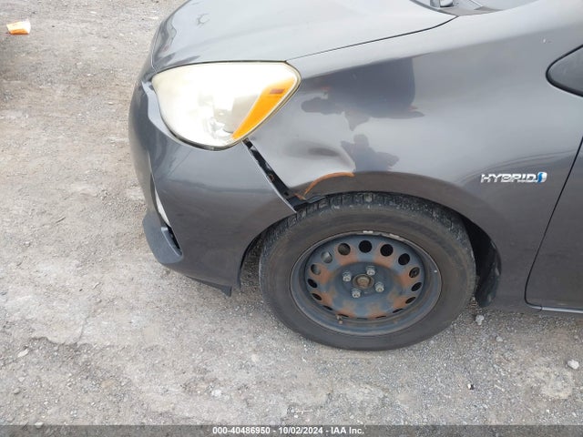 JTDKDTB32E1558410 Toyota Prius C One