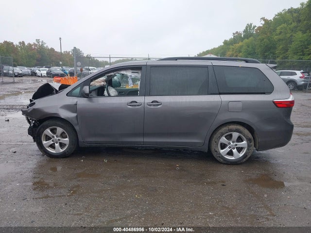 Toyota Sienna Le 8 Passenger 2017 5TDKZ3DC9HS889569 Image 15