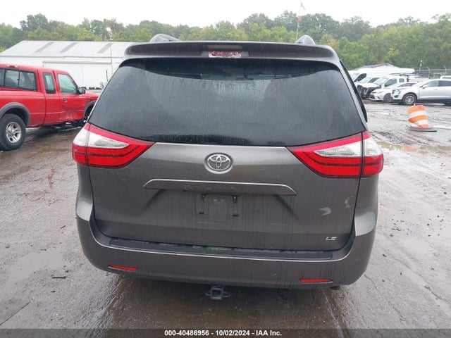 Toyota Sienna Le 8 Passenger 2017 5TDKZ3DC9HS889569 Image 17