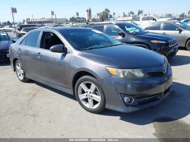 2014 4T1BF1FKXEU800323 main image