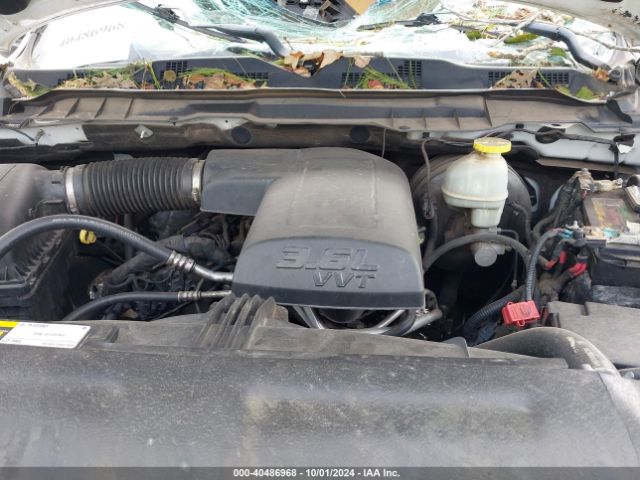 1C6RR7GGXHS807481 RAM 1500 Slt  4x4 6'4 Box