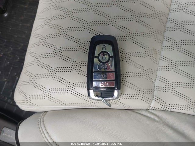 5LMYJ9YY2MNL02275 Lincoln Aviator Black Label Grand Touring