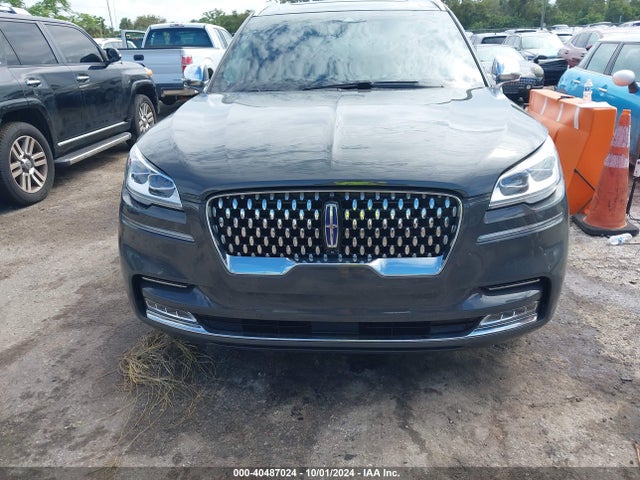 5LMYJ9YY2MNL02275 Lincoln Aviator Black Label Grand Touring