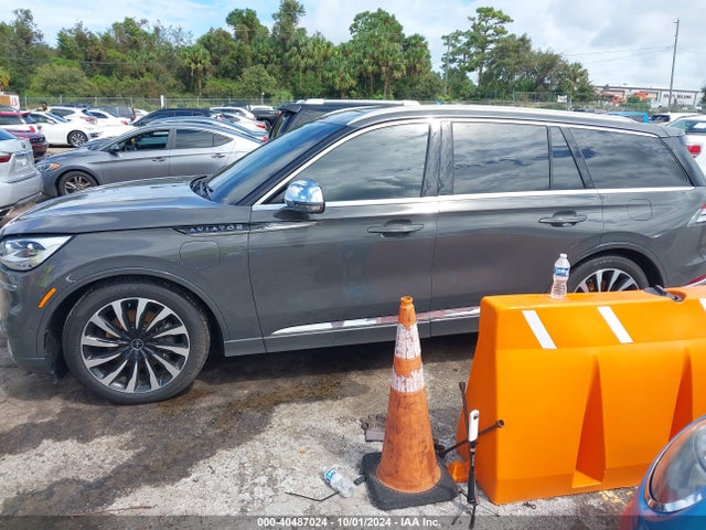 5LMYJ9YY2MNL02275 Lincoln Aviator Black Label Grand Touring