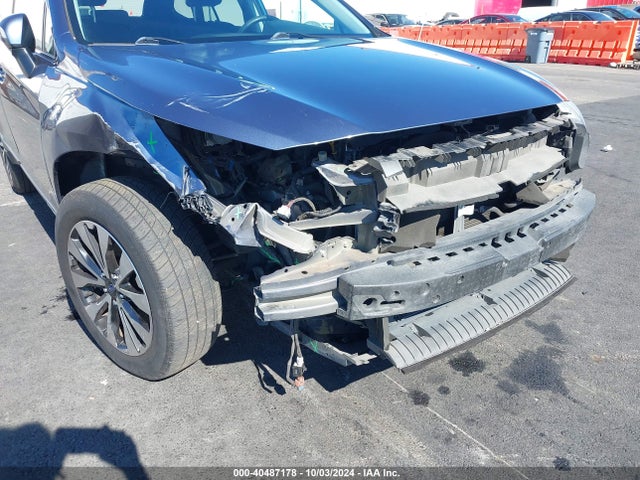 Subaru Outback 2.5i Limited 2017 4S4BSAKC5H3208820 Image 6