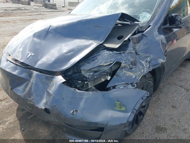 2023 TESLA MODEL Y 7SAYGDEF9PF588806 Photo 5