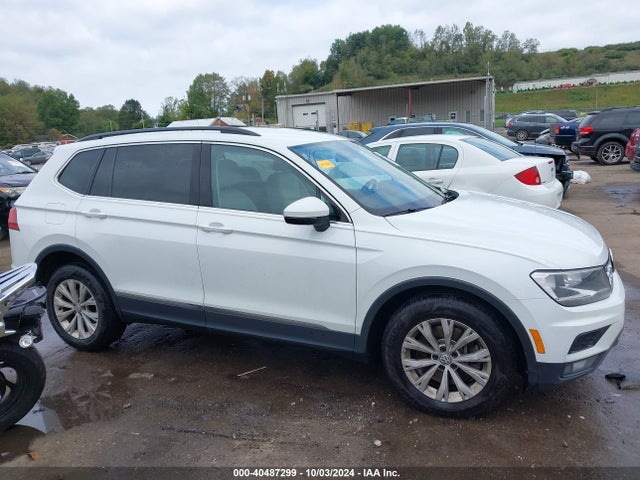 3VV2B7AX9JM037572 Volkswagen Tiguan 2.0t Se/2.0t Sel