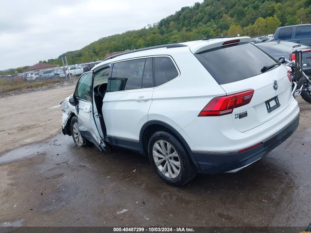 3VV2B7AX9JM037572 Volkswagen Tiguan 2.0t Se/2.0t Sel