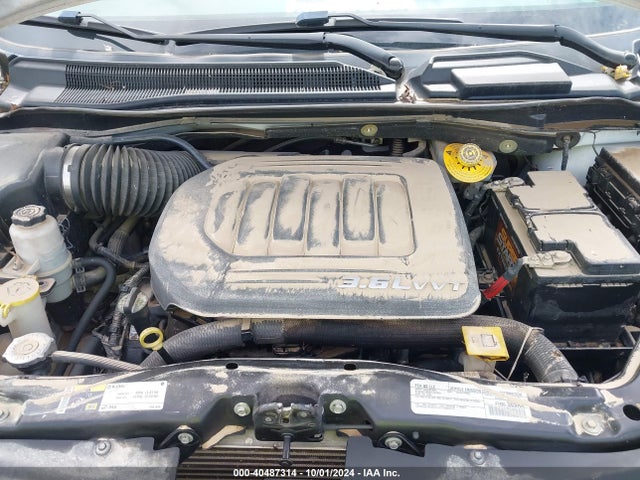 2C4RC1JG4GR121629 Chrysler Town & Country Limited