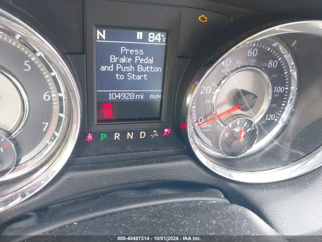 2C4RC1JG4GR121629 Chrysler Town & Country Limited