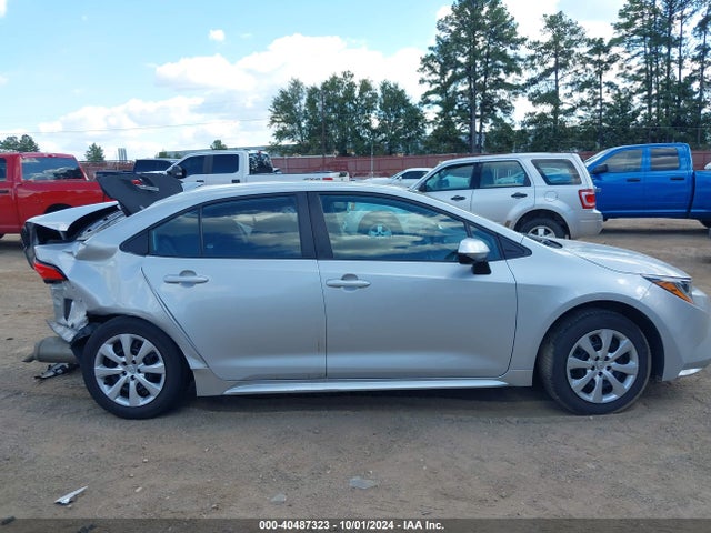 Toyota COROLLA LE 2022 5YFEPMAE6NP343198 Image 14