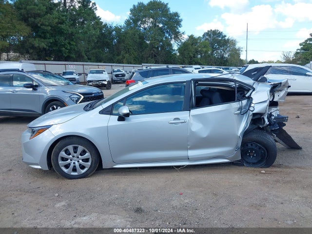Toyota COROLLA LE 2022 5YFEPMAE6NP343198 Image 15