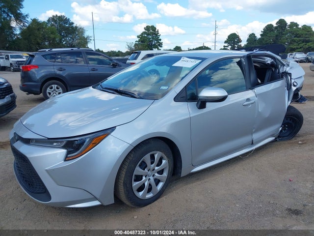 Toyota COROLLA LE 2022 5YFEPMAE6NP343198 Image 2