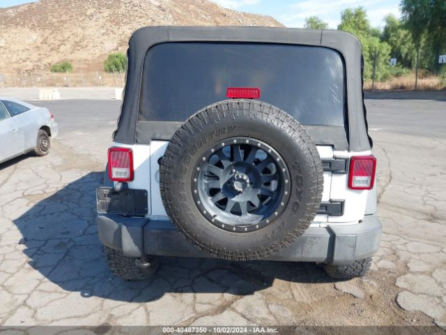 1C4BJWFG5GL120480 Jeep Wrangler Unlimited Rubicon