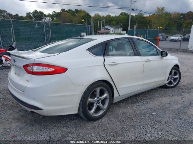 3FA6P0H73FR180810 Ford FUSION SE
