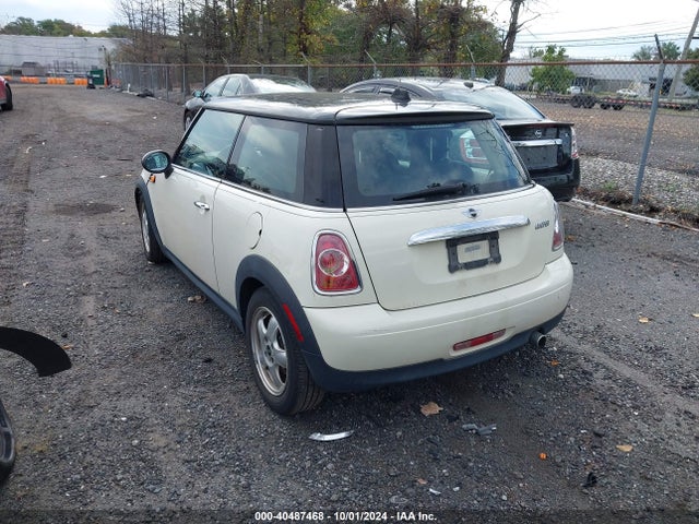 2013 MINI HARDTOP WMWSU3C5XDT680223 Photo 2