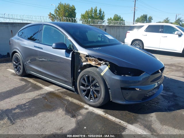 2022 TESLA MODEL X 7SAXCBE56NF360942 Photo 0
