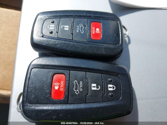 2T3A1RFV3MW152817 Toyota Rav4 Xle Premium