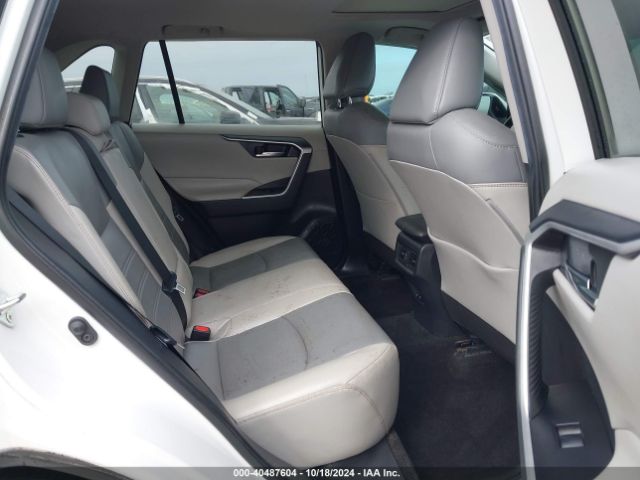 2T3A1RFV3MW152817 Toyota Rav4 Xle Premium