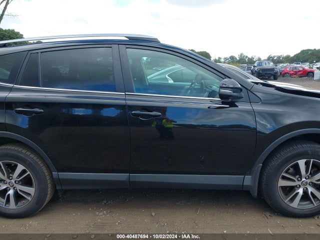 Toyota Rav4 Xle 2018 2T3RFREV8JW773794 Image 13