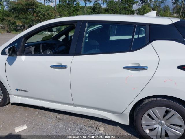 1N4AZ1CP8JC306491 Nissan LEAF S