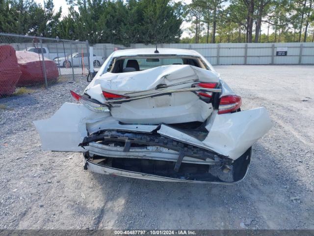 3FA6P0H75HR364018 Ford FUSION SE