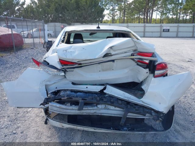 3FA6P0H75HR364018 Ford FUSION SE