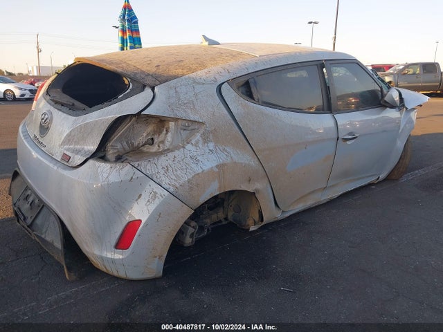 Hyundai Veloster Re:flex 2015 KMHTC6AD5FU221390 Image 4