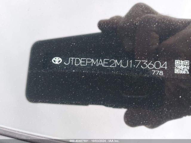 JTDEPMAE2MJ173604 Toyota COROLLA LE