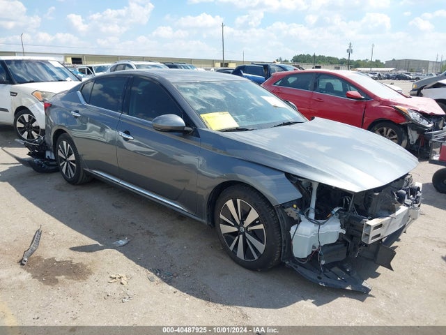 2019 1N4BL4DV9KC203909 main image
