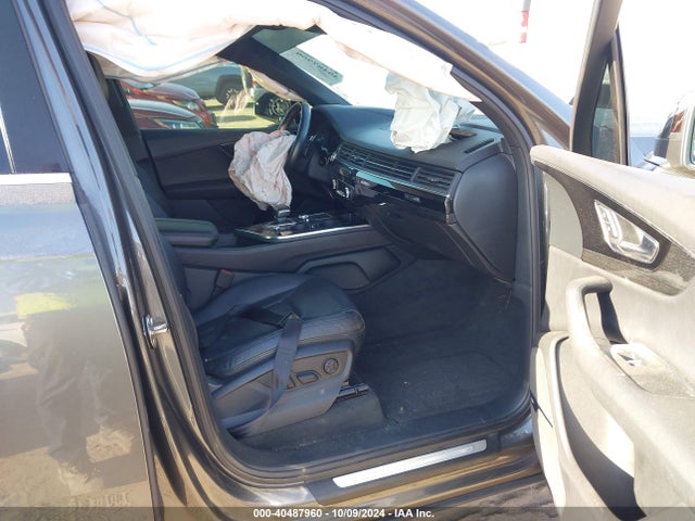WA1VAAF74JD034184 Audi Q7 3.0t Premium