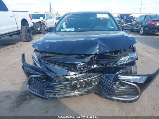 4T1C11AK6NU637423 Toyota CAMRY LE