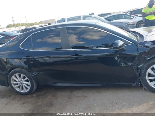 4T1C11AK6NU637423 Toyota CAMRY LE