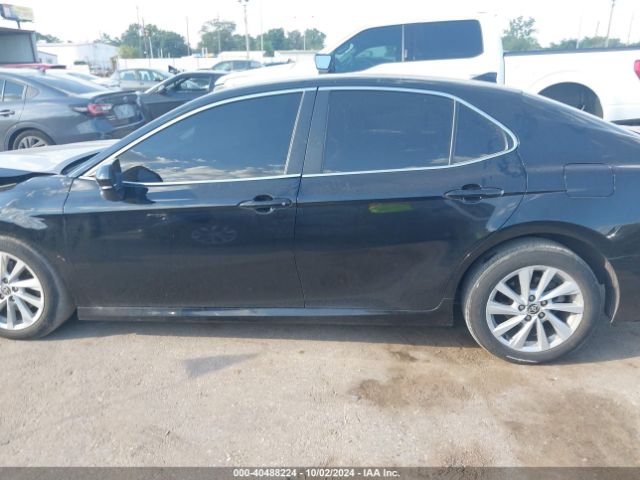 4T1C11AK6NU637423 Toyota CAMRY LE