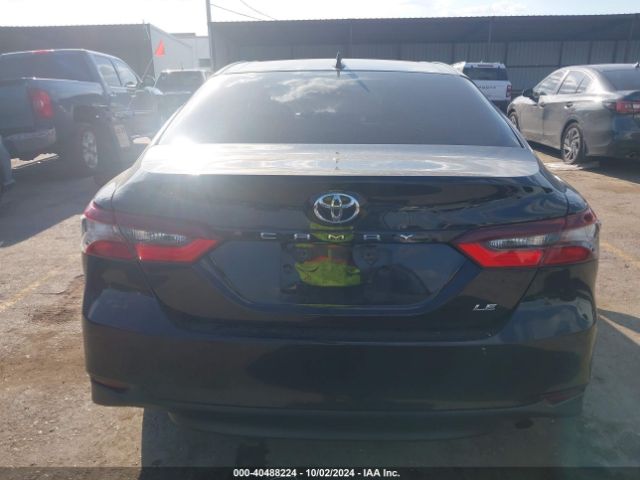4T1C11AK6NU637423 Toyota CAMRY LE