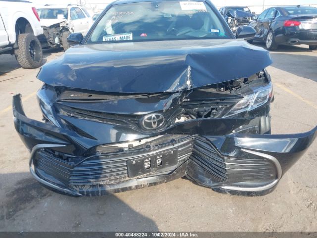 4T1C11AK6NU637423 Toyota CAMRY LE