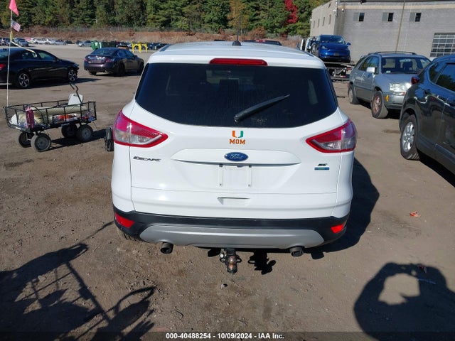 1FMCU9GX4FUC52775 Ford ESCAPE SE