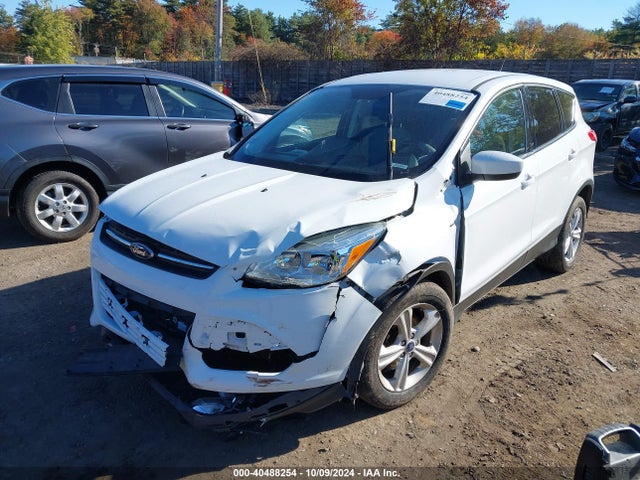 1FMCU9GX4FUC52775 Ford ESCAPE SE