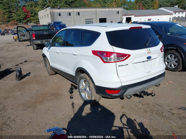 1FMCU9GX4FUC52775 Ford ESCAPE SE