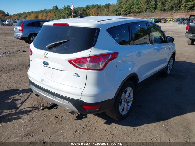1FMCU9GX4FUC52775 Ford ESCAPE SE