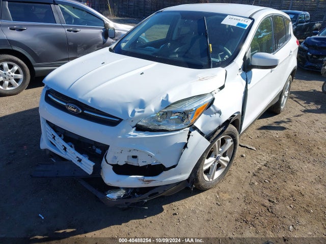 1FMCU9GX4FUC52775 Ford ESCAPE SE