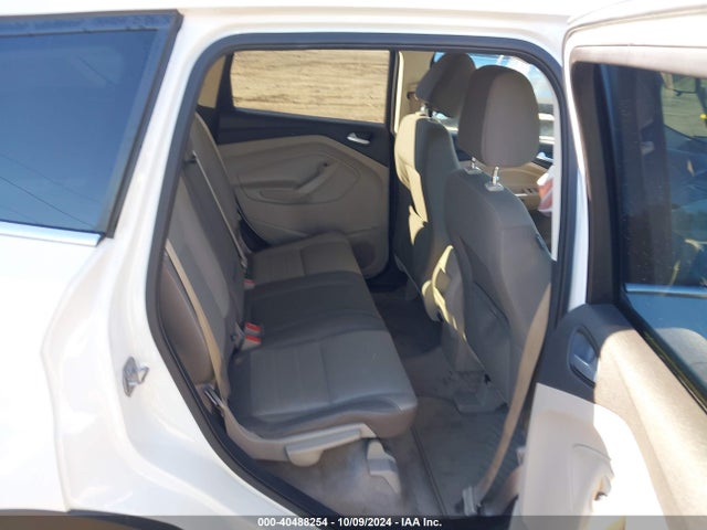 1FMCU9GX4FUC52775 Ford ESCAPE SE