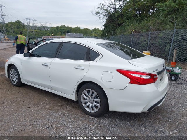 1N4AL3AP0HN347082 Nissan Altima 2.5 S