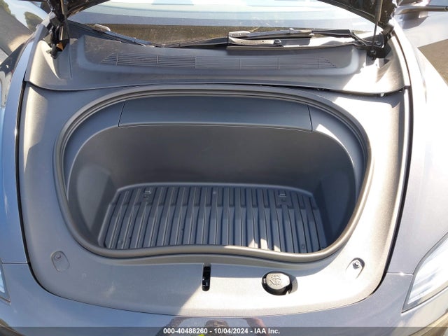 2024 TESLA MODEL 3 5YJ3E1EAXRF821093 Photo 9