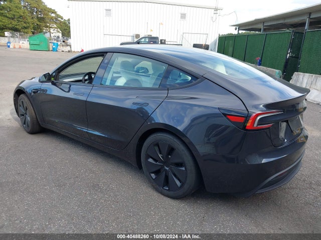 2024 TESLA MODEL 3 5YJ3E1EAXRF821093 Photo 2